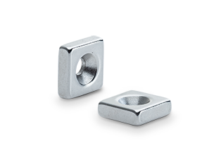 Magnete con base in acciaio con foro svasato da avvitare, al neodimio Magnete con base in acciaio con foro svasato da avvitare, al neodimio